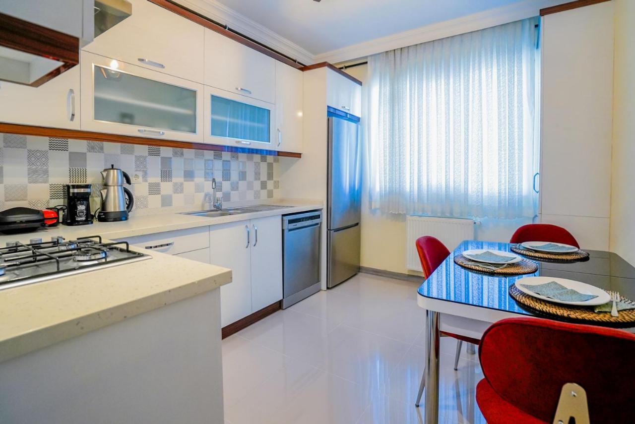 أنطاليا Central And Comfy Flat With Balcony In Muratpasa المظهر الخارجي الصورة
