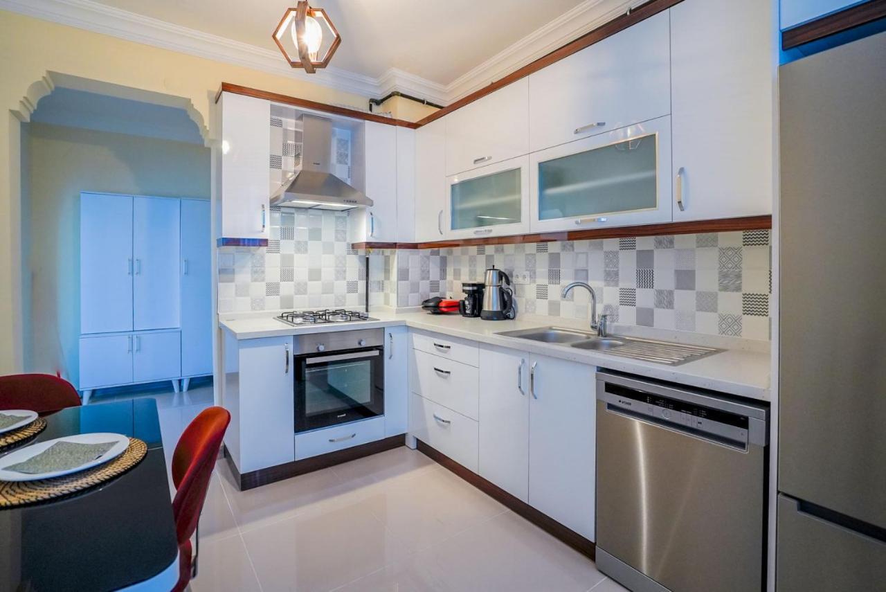 أنطاليا Central And Comfy Flat With Balcony In Muratpasa المظهر الخارجي الصورة