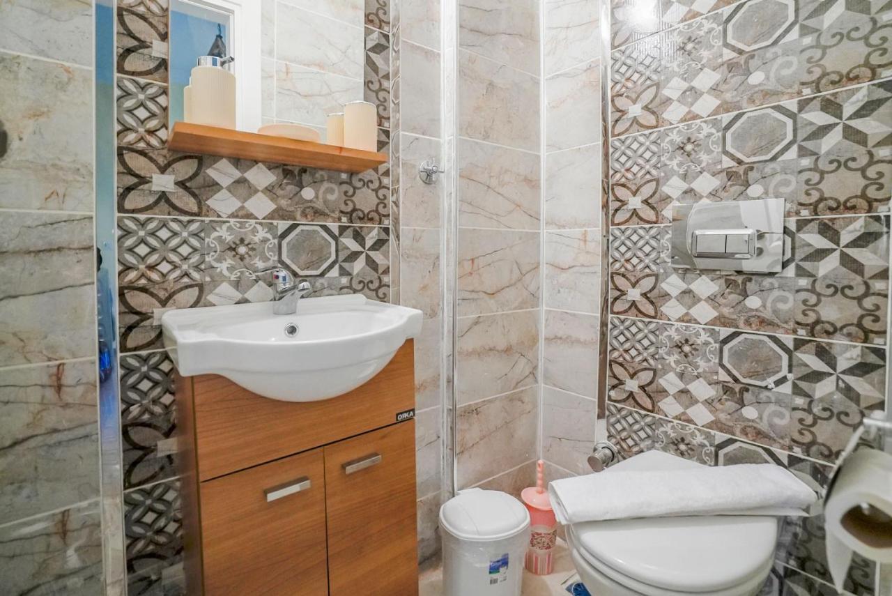 أنطاليا Central And Comfy Flat With Balcony In Muratpasa المظهر الخارجي الصورة